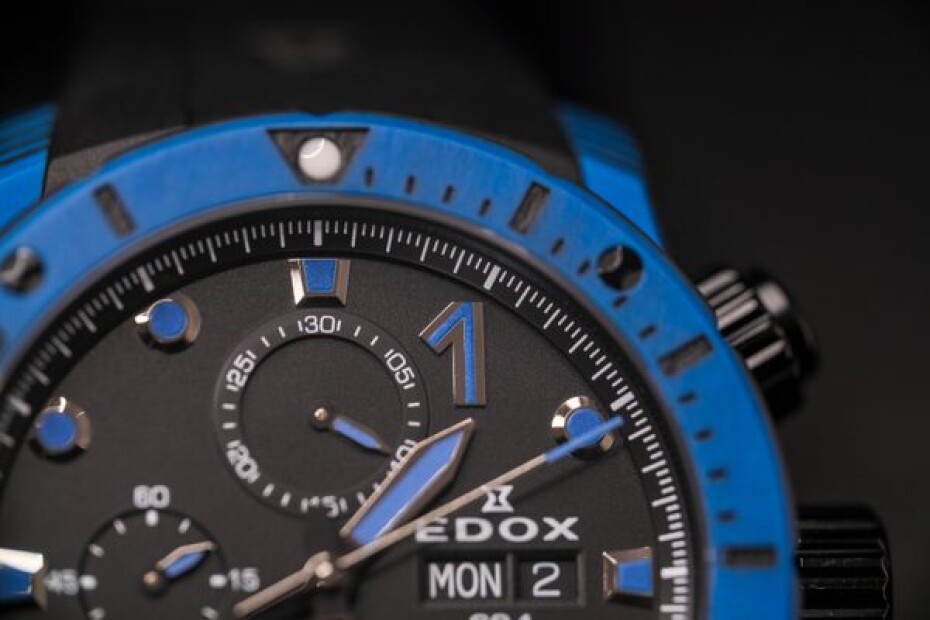 EDOX CO-1 Carbon Chronograph Automatic 01125-CLNBUN-NINBU - main (17)