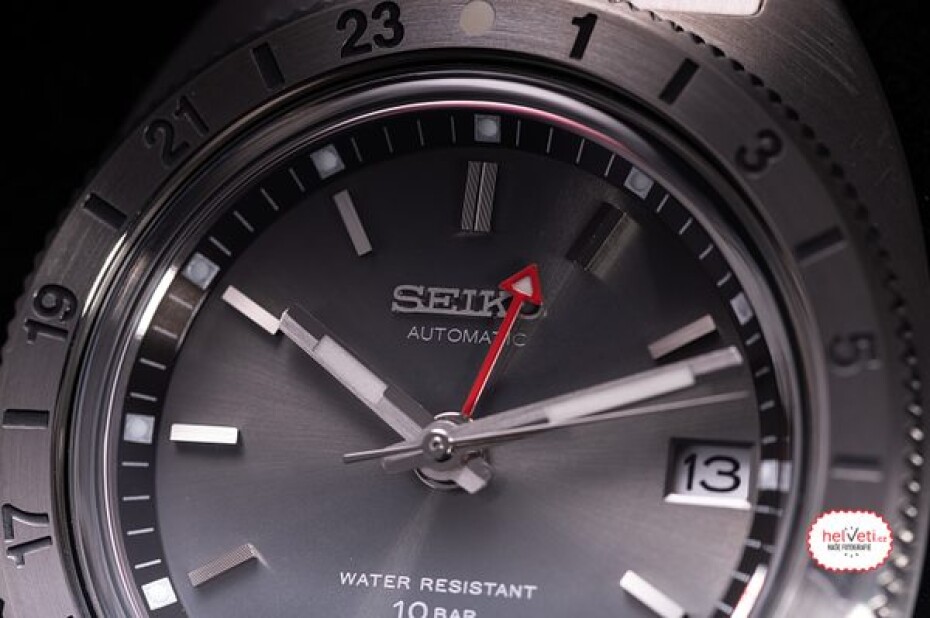 Seiko Prospex SPB411J1 Navigator Timer GMT Limited Edition - main (6)