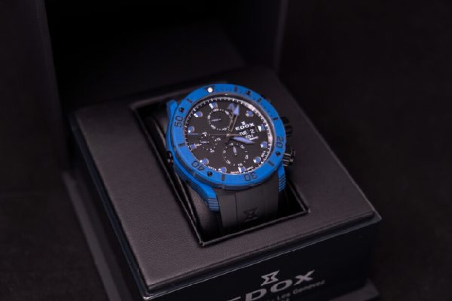 EDOX CO-1 Carbon Chronograph Automatic 01125-CLNBUN-NINBU - main (23)