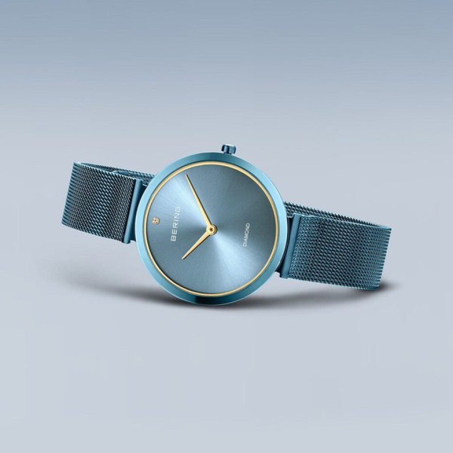 Bering Ultra Slim 18132-Charity1 - main (1)