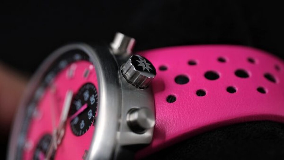 Junghans 1972 Competition PINK Automatic Limited Edition 27/4406.00 - main (13)