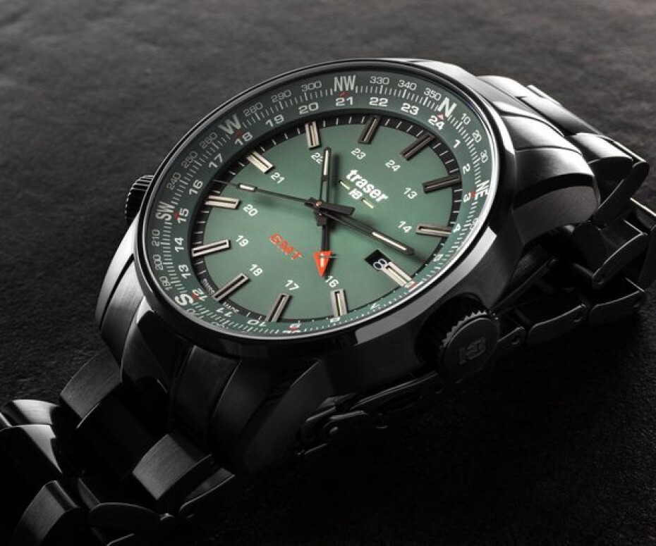 Traser P68 Pathfinder GMT Green Ocel - main (5)