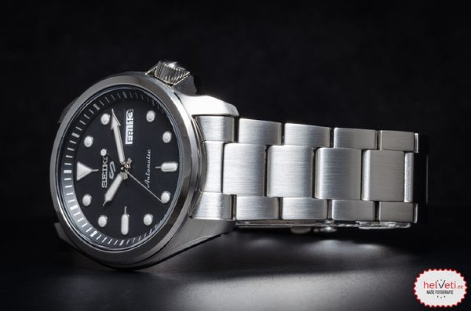 Seiko 5 Sports SRPE55K1 - main (2)