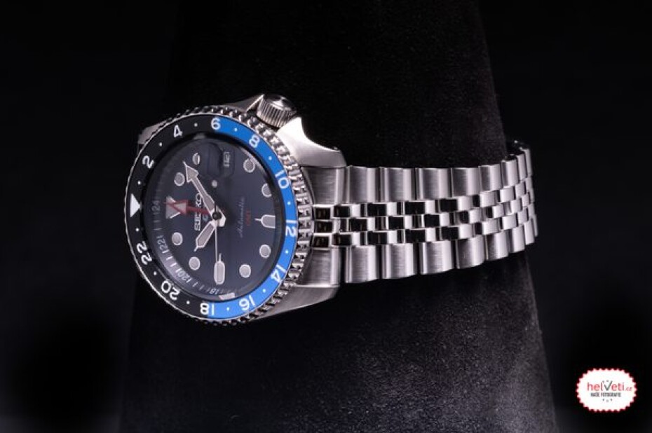 Seiko 5 Sports GMT Series SSK003K1 - main (2)