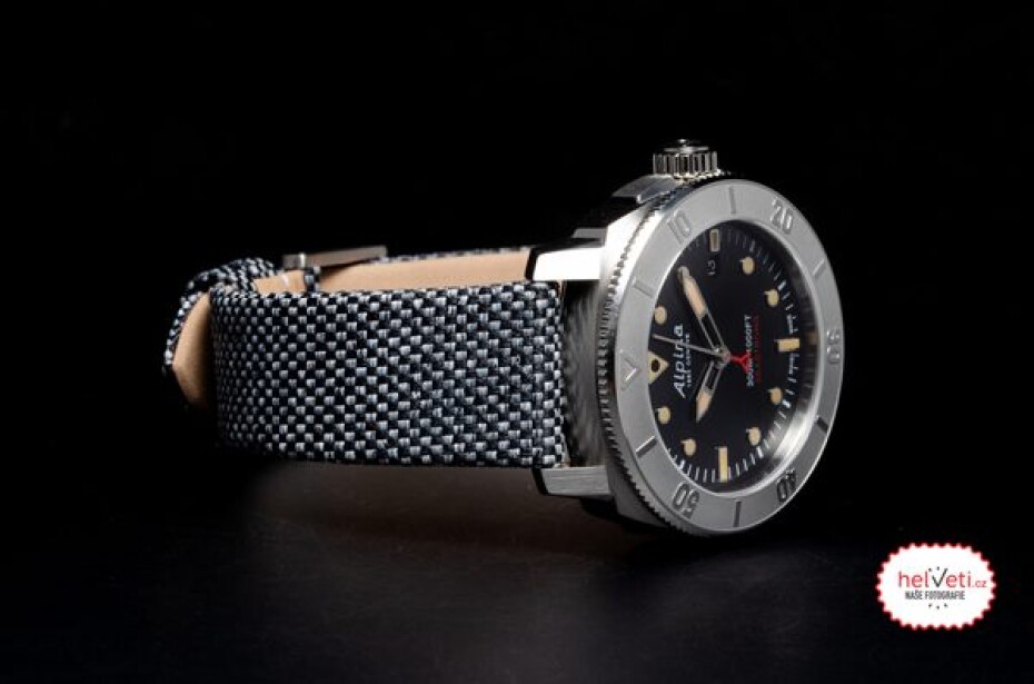 Alpina Seastrong Diver 300 Automatic Calanda Limited Edition AL-525BBG4VR6 - main (2)
