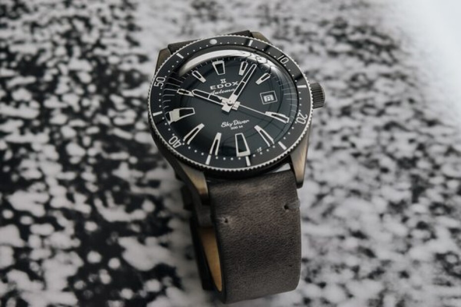EDOX Skydiver Date Automatic 80126-3VIN-GDN Limited Edition - main (19)