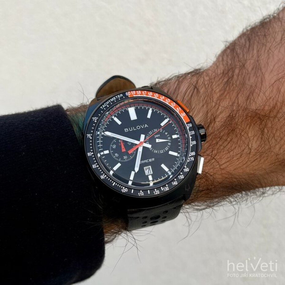 Bulova Racer Chronograph 98B428 - main (4)