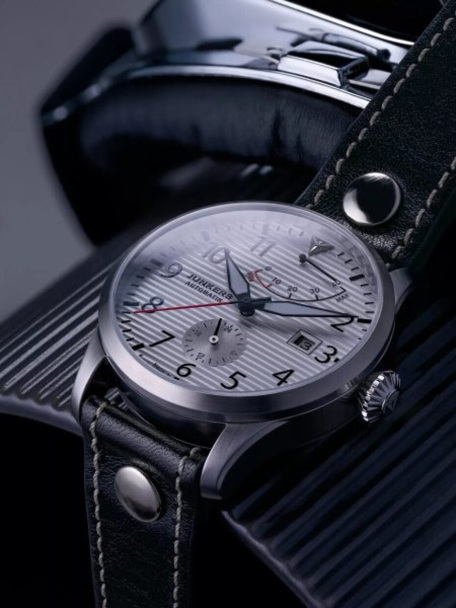 Junkers Flieger Powerreserve 964.01.03 - main (2)