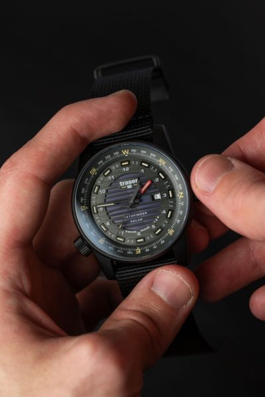 Traser P68 Pathfinder Solar Black Černé Nato - main (4)