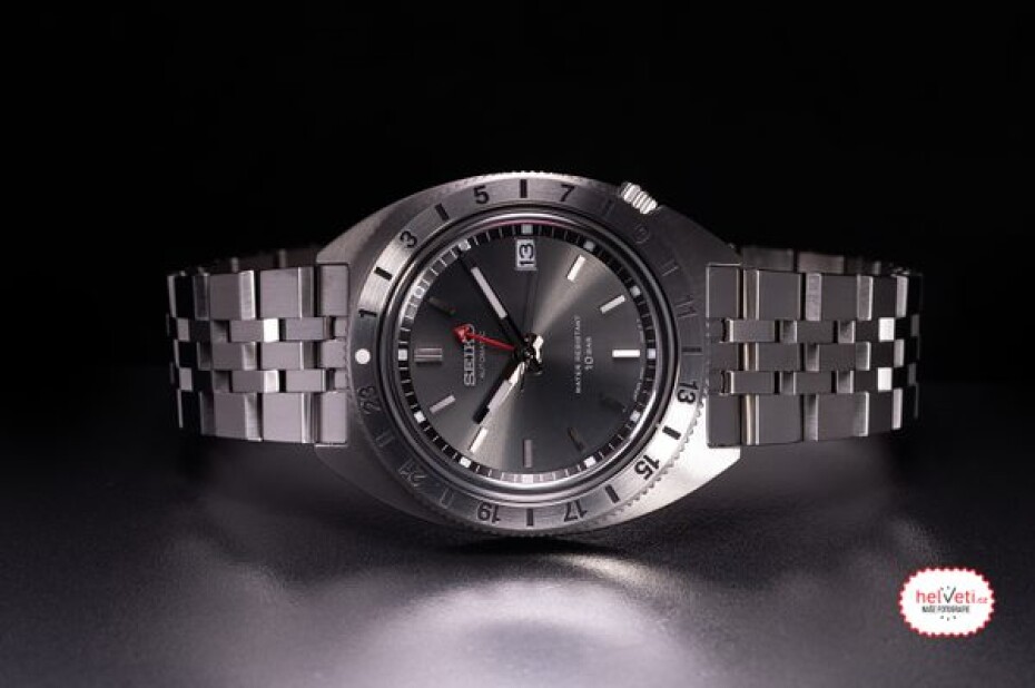 Seiko Prospex SPB411J1 Navigator Timer GMT Limited Edition - main (1)