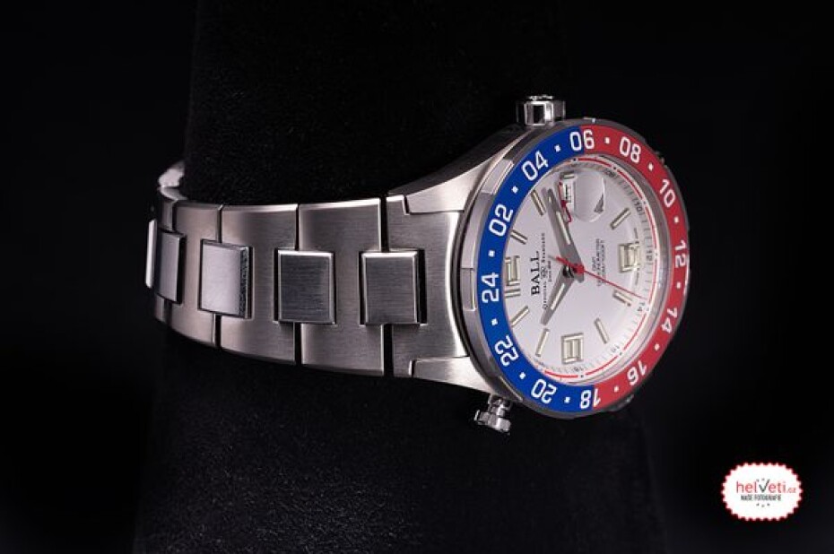 Ball Roadmaster Pilot GMT COSC Limited Edition DG3038A-S2C-WH - main (3)