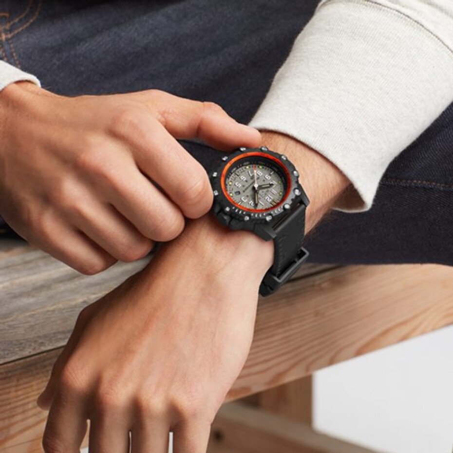 Luminox The Commando Frogman 3300 Series 3301 - main (5)