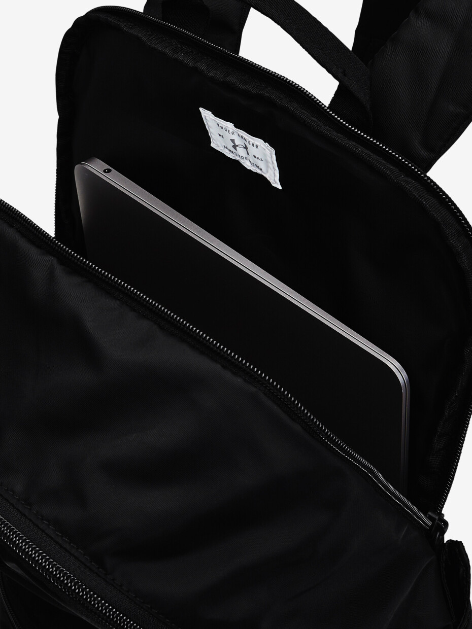 Under Armour Essentials black 17 l - main (5)