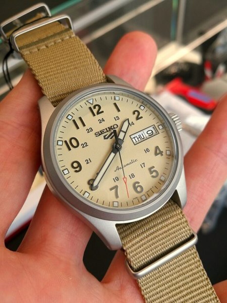 Seiko 5 Sports Automatic SRPJ83K1 - main (9)
