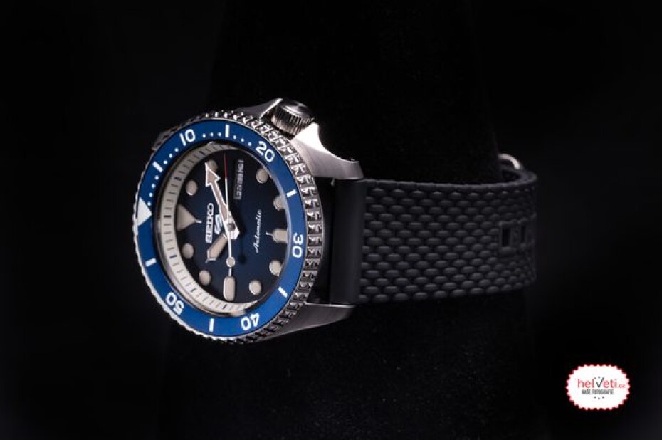 Seiko 5 Sports SRPD71K2 - main (2)
