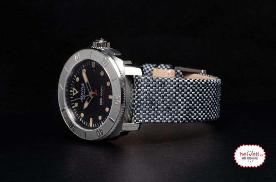Alpina Seastrong Diver 300 Automatic Calanda Limited Edition AL-525BBG4VR6 - main (3)
