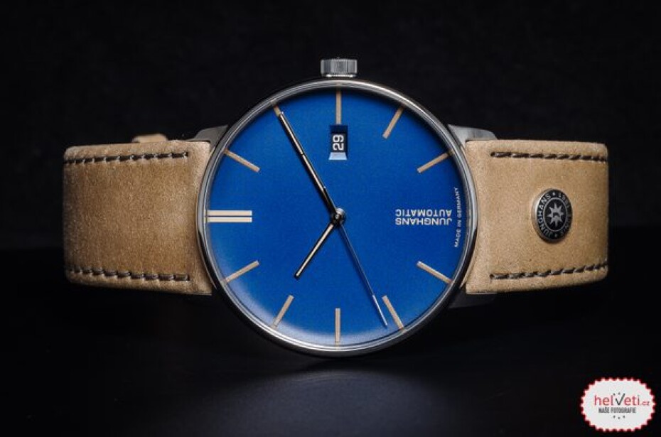 Junghans Form A 27/4239.00 - main (1)