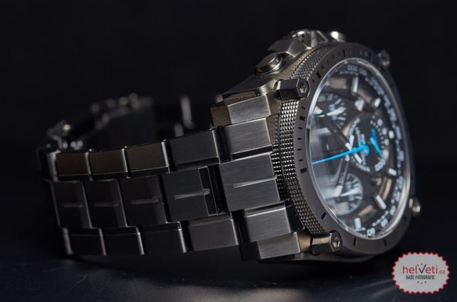 Bulova Precisionist Chronograph 98G229 - main (3)