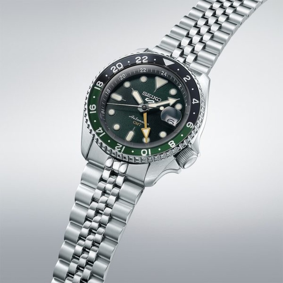 Seiko 5 Sports GMT Series SSK035K1 - main (1)