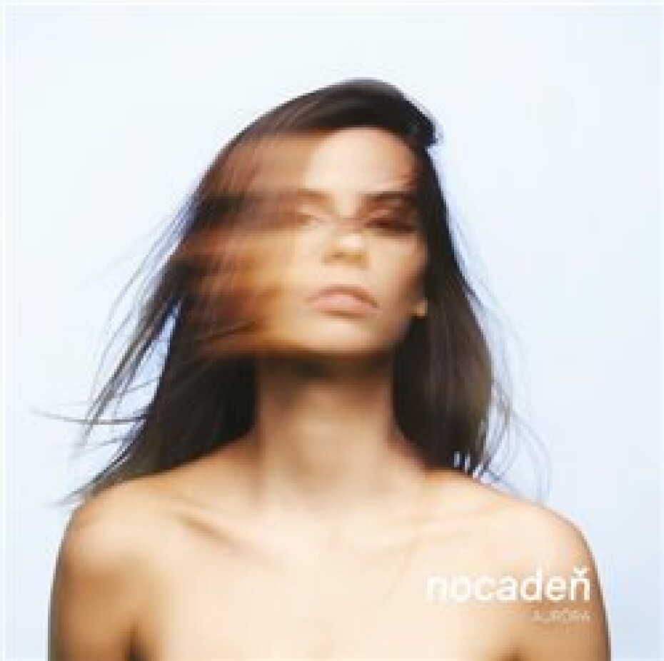 Auróra - Nocadeň - main (0)