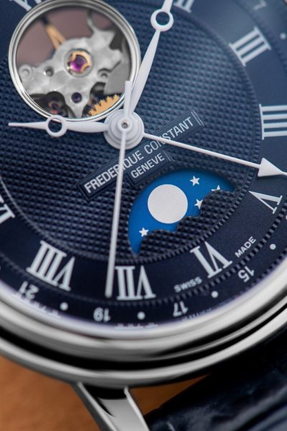 Frederique Constant Classics Heart Beat Moonphase Date Automatic FC-335MCNW4P26 - main (3)