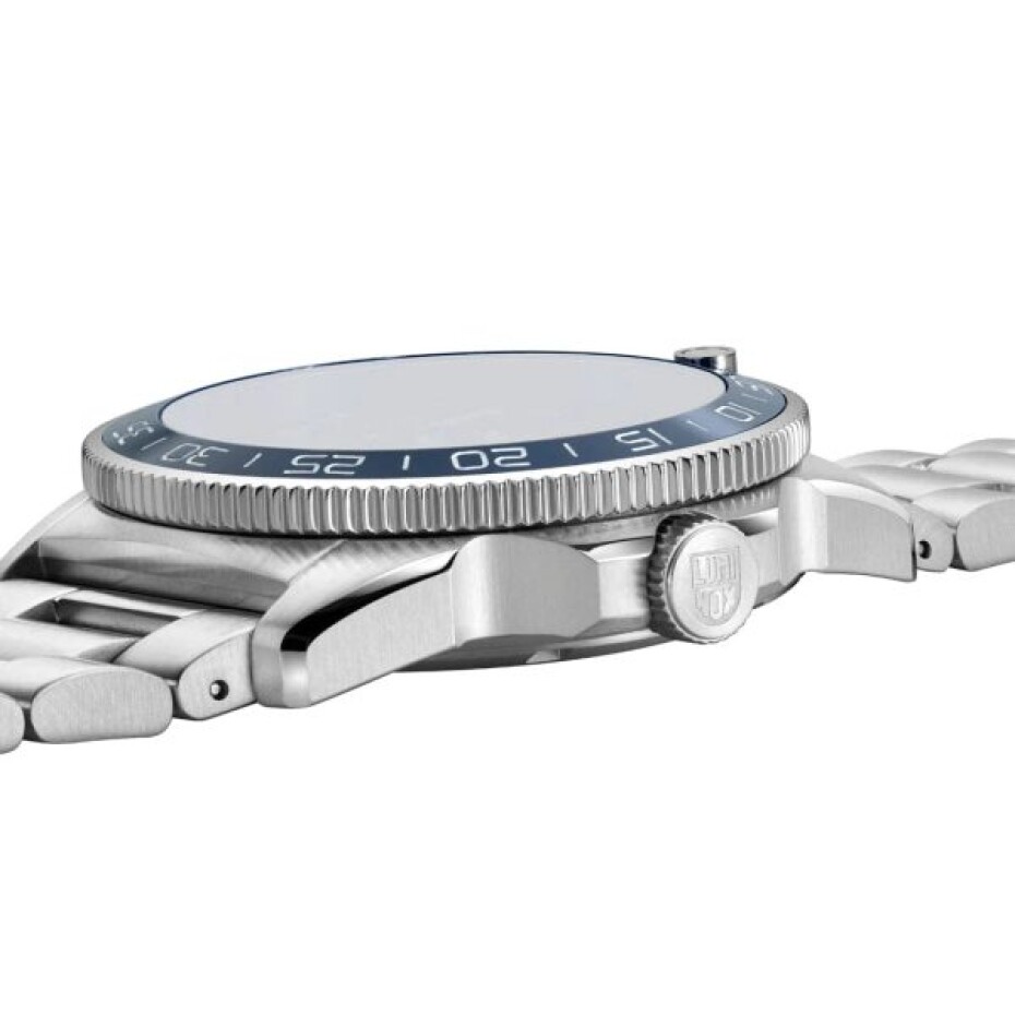 Luminox Pacific Diver Automatic 3100 Series XS.3104 - main (3)