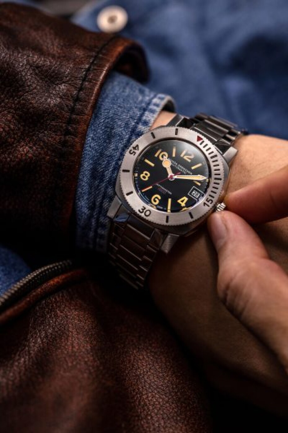 Nivada Grenchen Depthmaster Numerals Black - Black Leather - main (13)