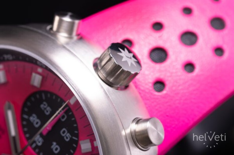 Junghans 1972 Competition PINK Automatic Limited Edition 27/4406.00 - main (6)