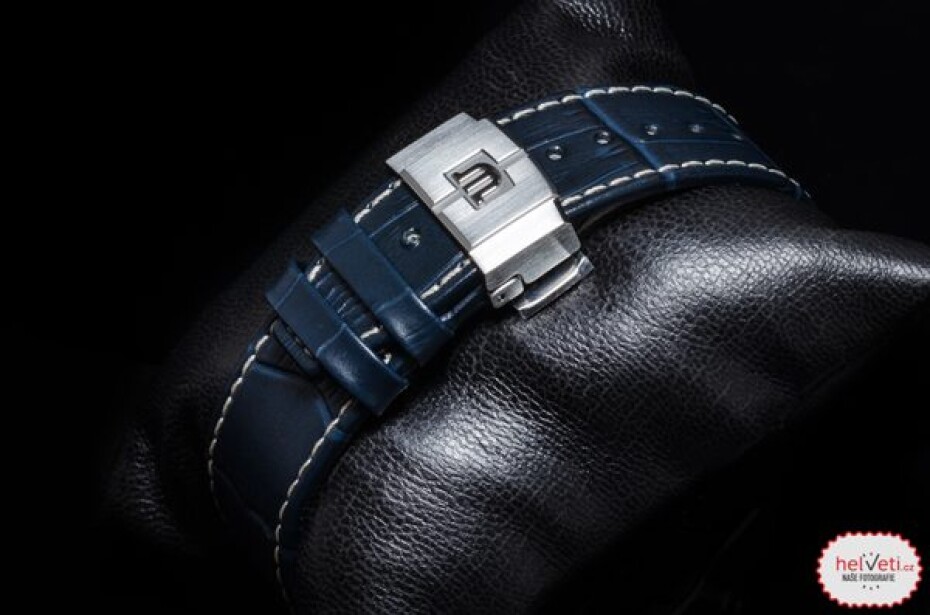 Maurice Lacroix Aikon Automatic Chronograph AI6038-SS001-131-1 - main (8)