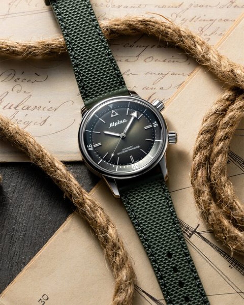 Alpina Seastrong Diver 300 Heritage Automatic AL-520GR4H6 - main (8)