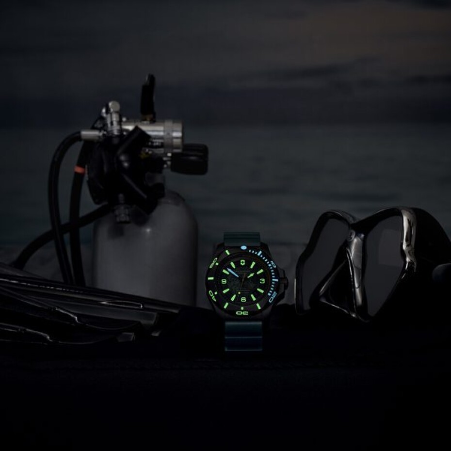 Victorinox I.N.O.X. Pro Diver Titanium 241957.1 - Limited Edition - main (12)