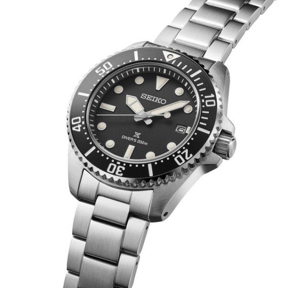 Seiko Prospex Solar SNE597P1 - main (11)