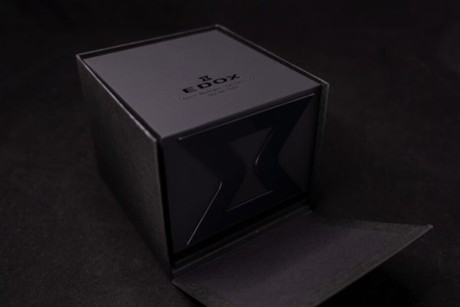 EDOX CO-1 Carbon Chronograph Automatic 01125-CLNBUN-NINBU - main (25)