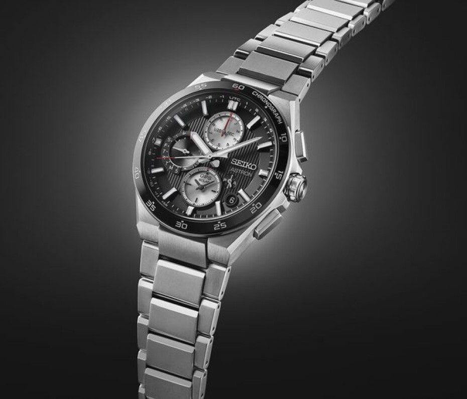 Seiko Astron Dual-Time Chronograph SSH151J1 - main (1)