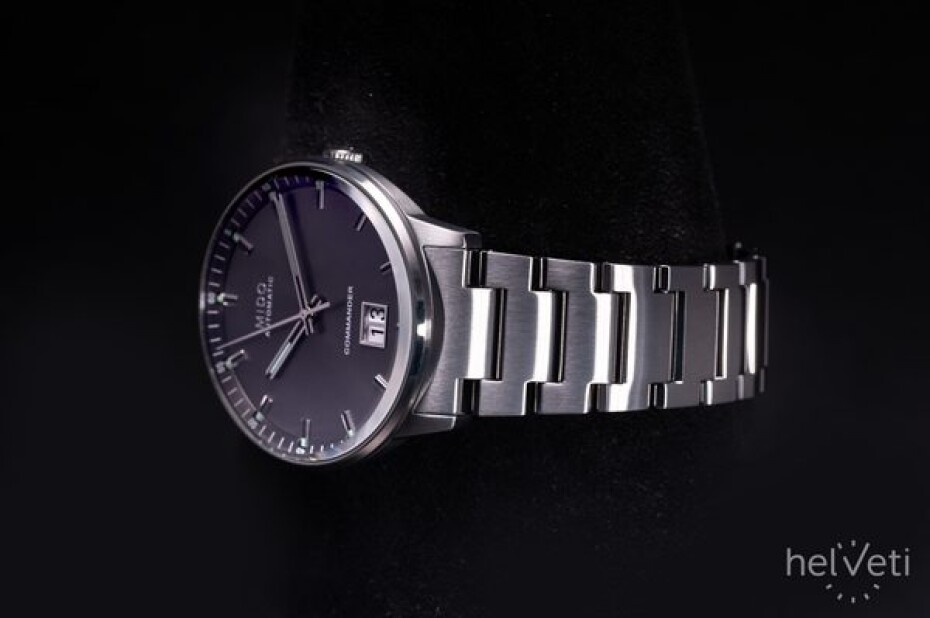 Mido Commander Big Date M021.626.33.061.00 - main (3)