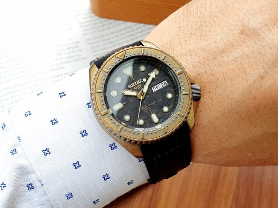 Seiko 5 Sports SRPE80K1 - main (9)