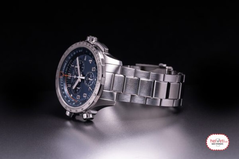 Hamilton Khaki Aviation X-Wind GMT Chrono Quartz H77922141 - main (2)