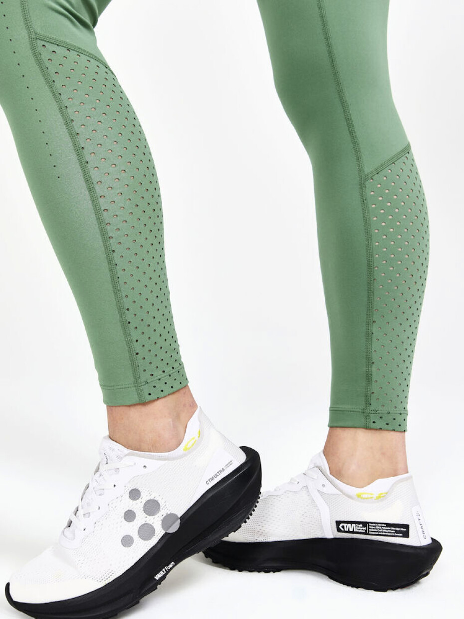 Craft Adv Charge Perforated zelené - main (2)