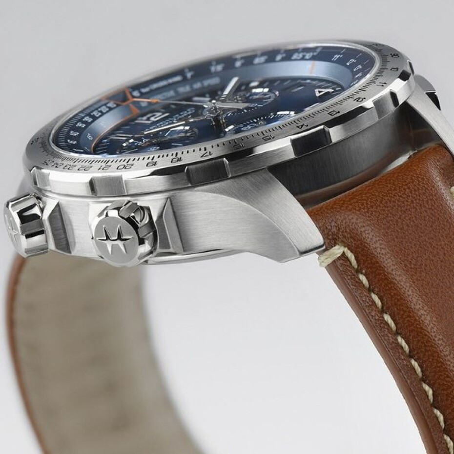 Hamilton Khaki Aviation X-Wind GMT Chrono Quartz H77922541 - main (3)
