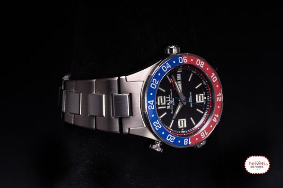 Ball Roadmaster Marine GMT COSC Limited Edition DG3030B-S4C-BK - main (2)