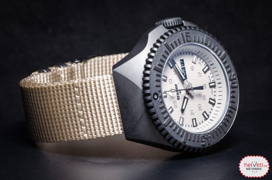 Traser P69 Black Stealth Sand Nato - main (3)