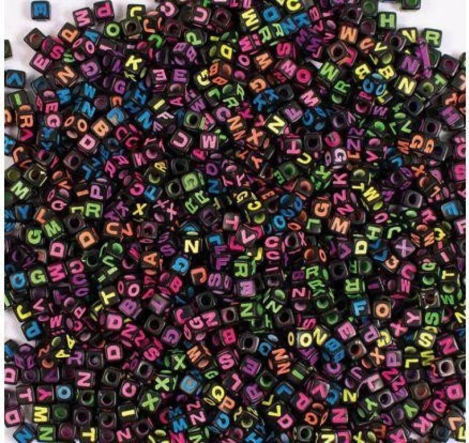 Playbox Černé korálky 6 x 6 mm s neonovými písmenky 300 ks - main (0)