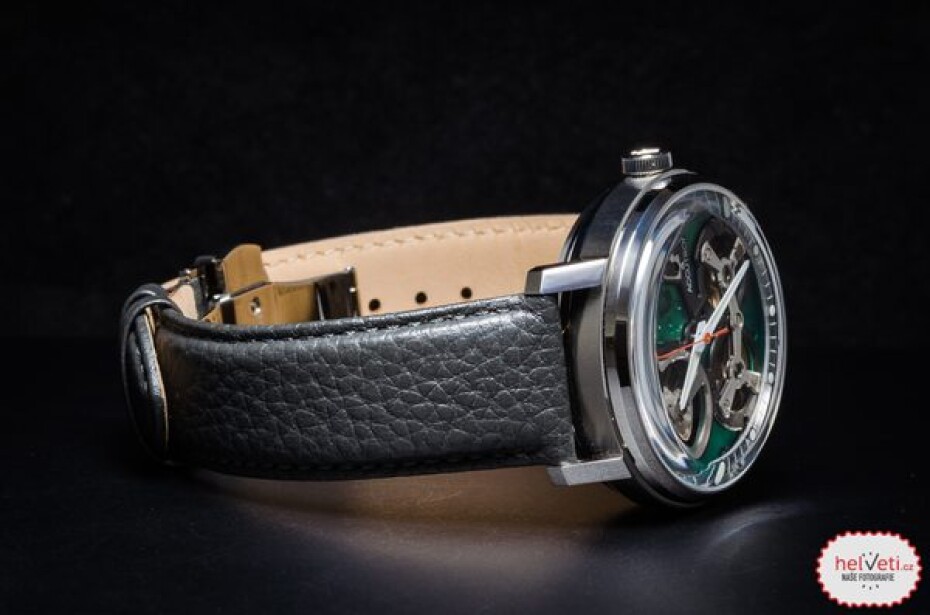 Bulova Accutron Spaceview 2020 2ES6A005 - main (2)