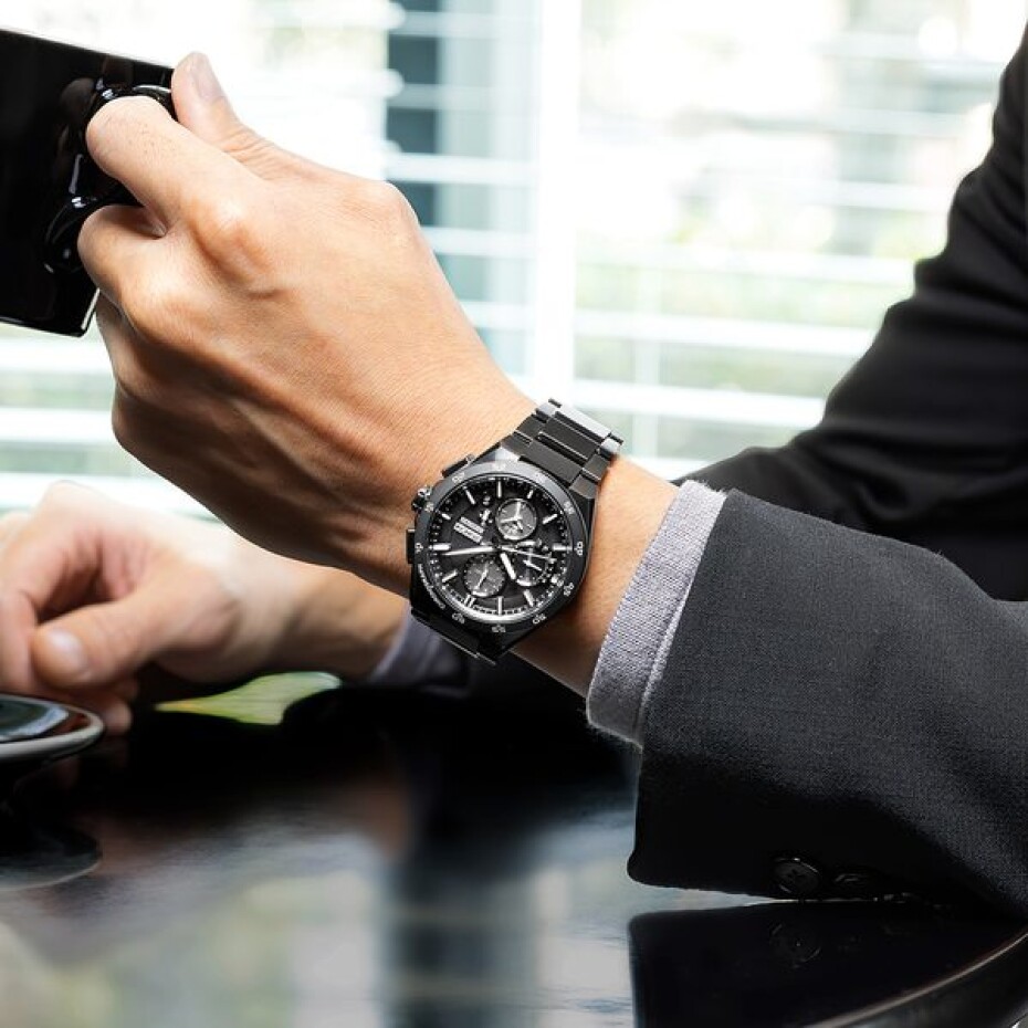 Seiko Astron Dual-Time Chronograph SSH155J1 - main (4)