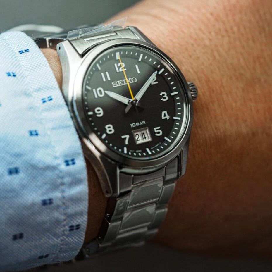 Seiko Quartz SUR569P1 - main (2)