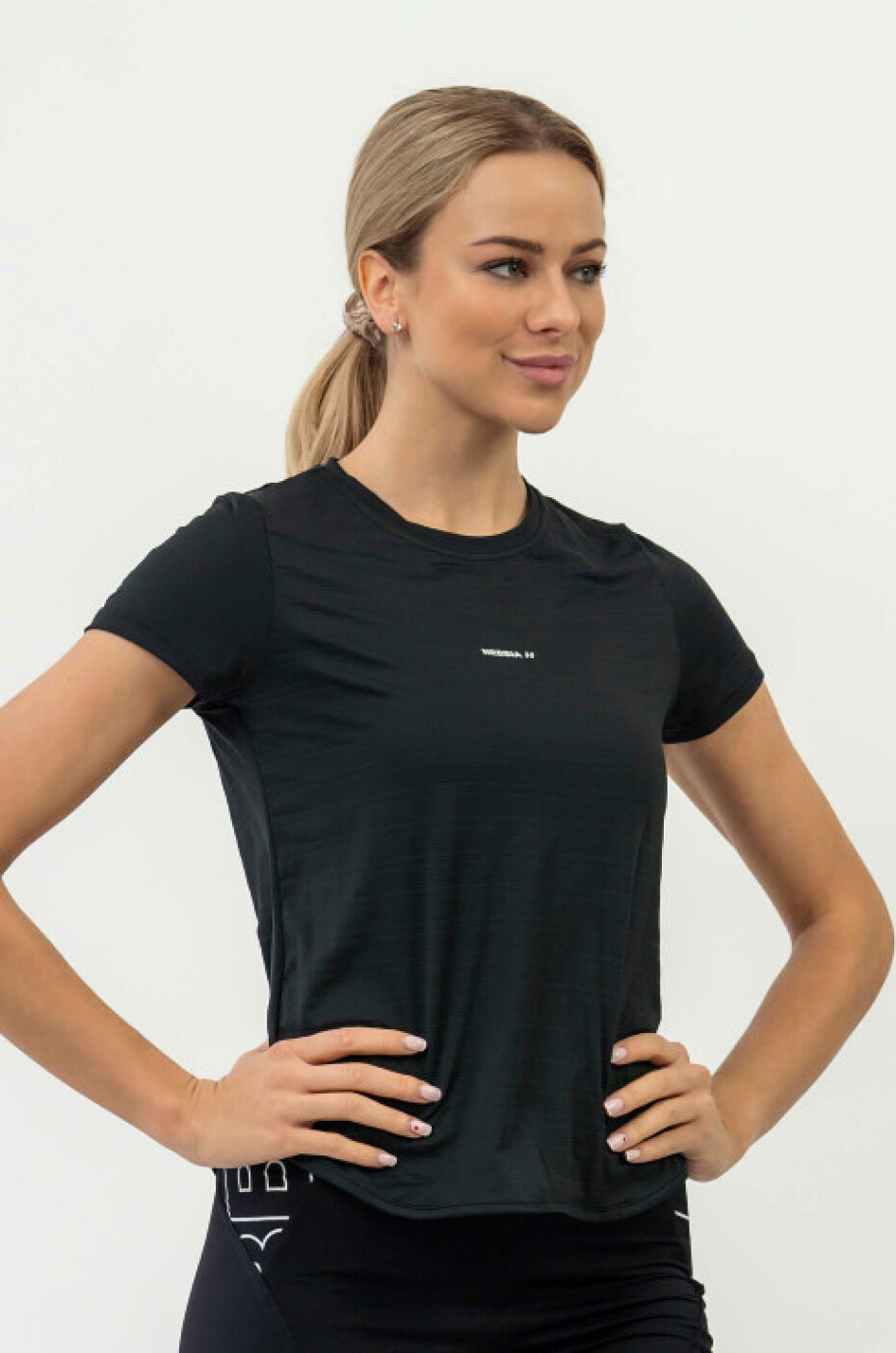 Nebbia Sportovní tričko dámské 438 black - main (0)