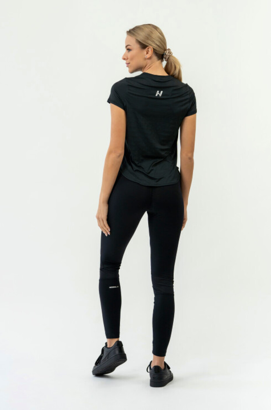 Nebbia Sportovní tričko dámské 438 black - main (5)