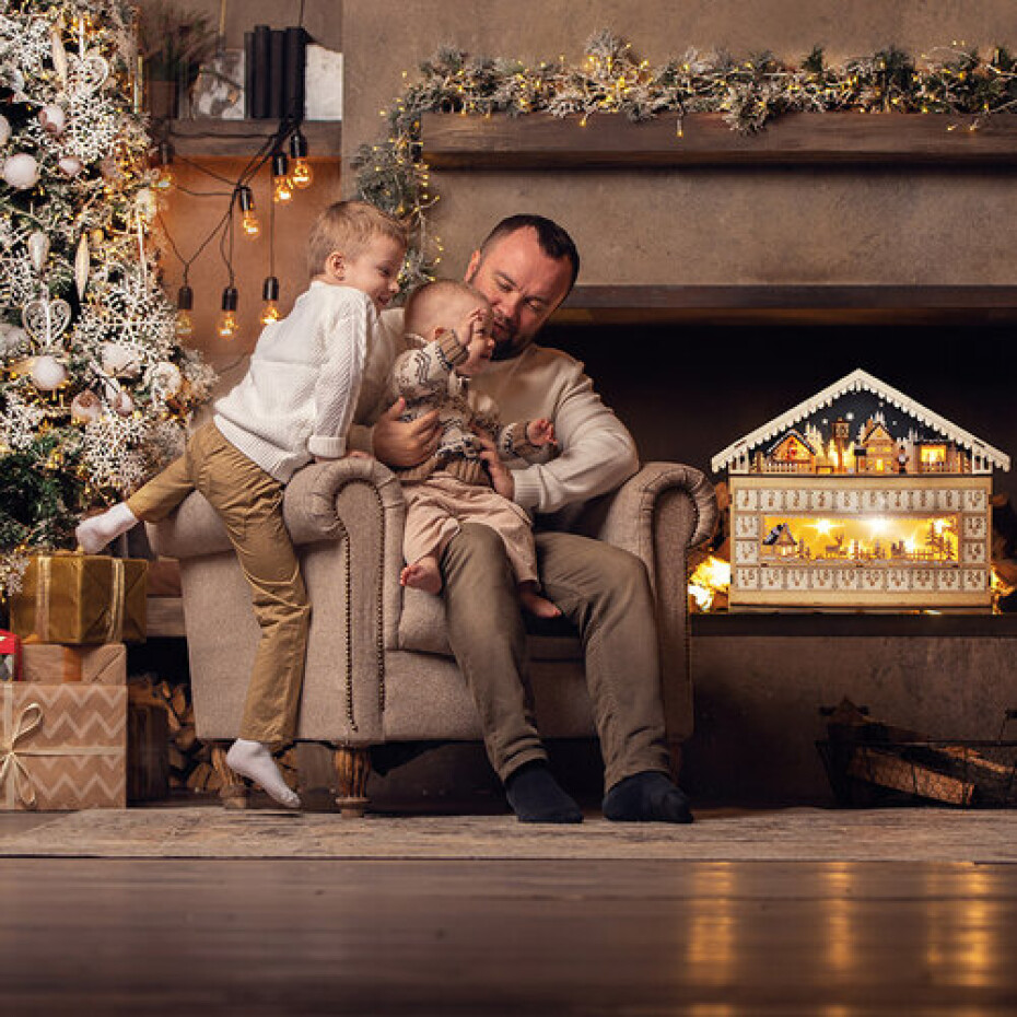 Solight LED adventní kalendář  horská chata, 10x LED, 50x40cm, 2x AA - main (7)