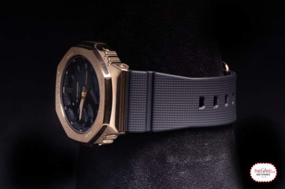 Casio G-Shock GM-2100G-1A9ER - main (2)
