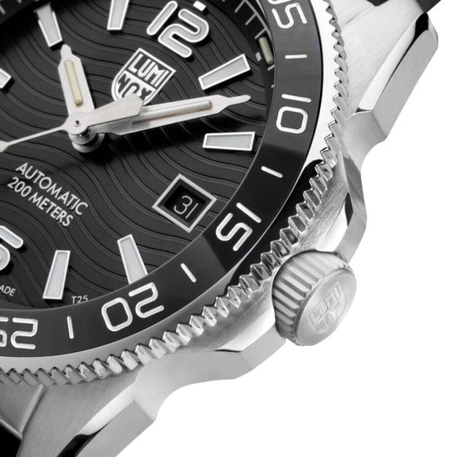 Luminox Pacific Diver Automatic 3100 Series XS.3101 - main (7)